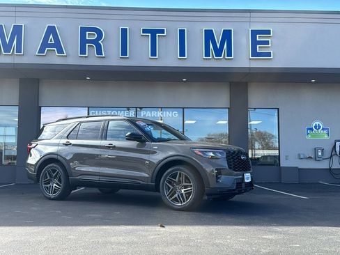 New 2026 Ford Explorer ST-Line image 9