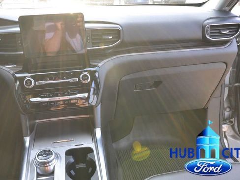 Used 2022 Ford Explorer Limited image 20