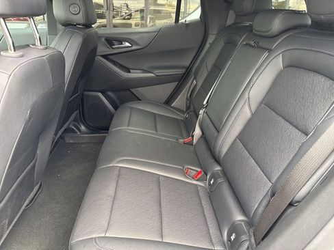 Used 2025 Chevrolet Equinox LT w/ Convenience Package II image 14