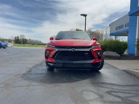 Used 2024 Chevrolet Blazer RS w/ Enhanced Convenience Package image 2