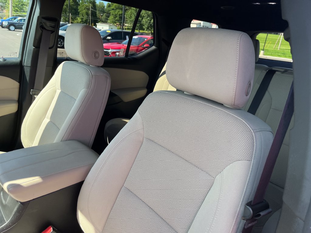 Used 2023 Chevrolet Traverse LS w/ Safety Package FWD image 12