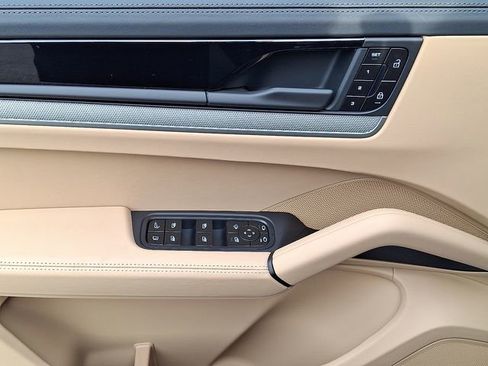 New 2026 Porsche Cayenne E-Hybrid image 15