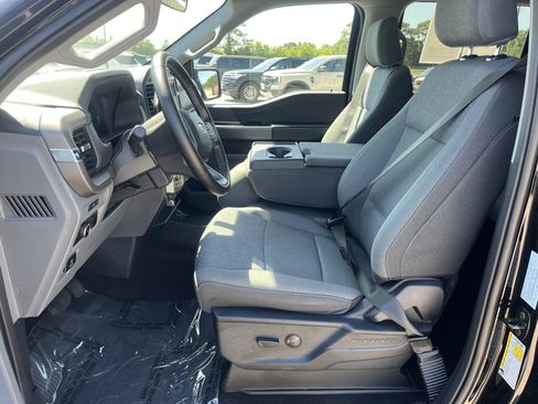 Used 2025 Ford F150 XLT w/ Equipment Group 301A Standard AWD/4WD image 14