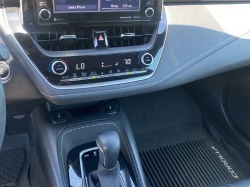Used 2021 Toyota Corolla XSE FWD image 4