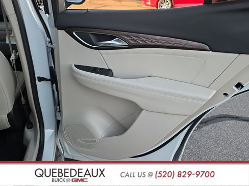 Used 2023 Buick Envision Avenir image 29