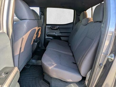 Used 2016 Toyota Tacoma TRD Sport w/ Towing Package image 17