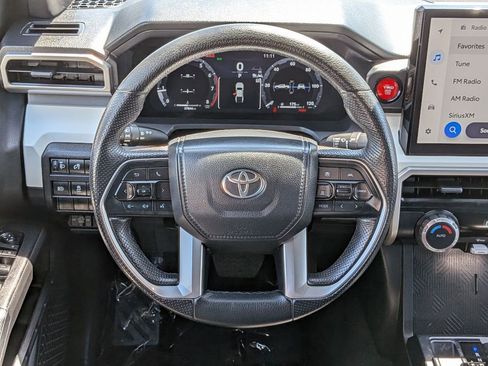 Used 2024 Toyota Tacoma TRD Off-Road image 22