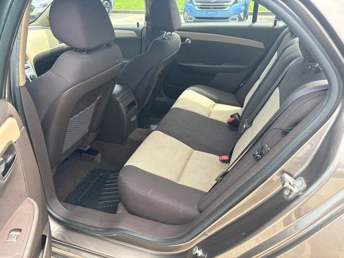 Used 2012 Chevrolet Malibu LS FWD image 12