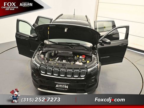 Used 2024 Jeep Compass Limited AWD/4WD image 34