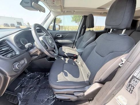 Used 2020 Jeep Renegade Altitude w/ UConnect 8.4 Nav Group AWD/4WD image 15