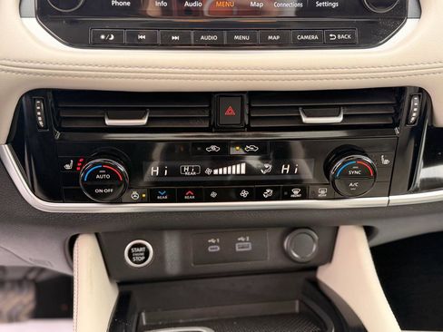 Used 2022 Nissan Rogue SL w/ SL Premium Package image 17