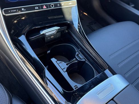 Used 2024 Mercedes-Benz C 300 4MATIC Sedan image 20