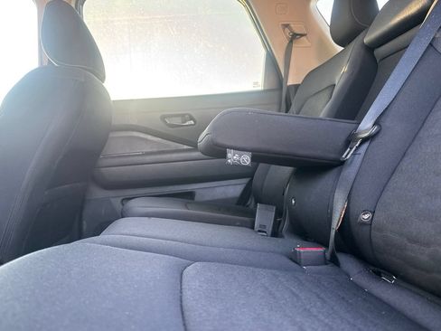 Certified 2025 Nissan Pathfinder SV FWD image 35