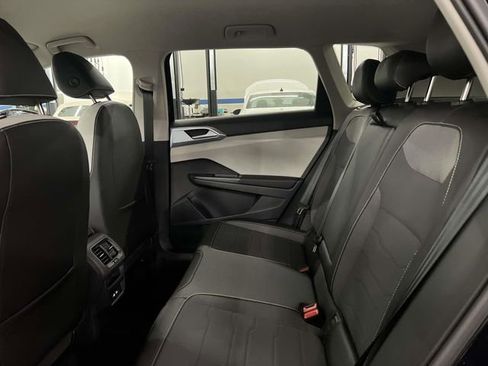 New 2026 Volkswagen Taos SE FWD image 23