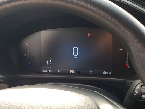 Used 2025 Ford Escape Active AWD/4WD image 28