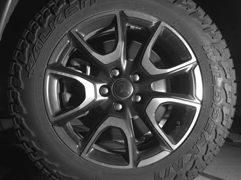 Used 2025 Jeep Compass Trailhawk AWD/4WD image 12