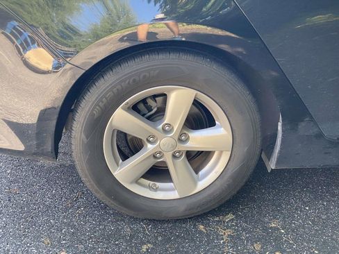 Used 2015 Kia Optima LX FWD image 3