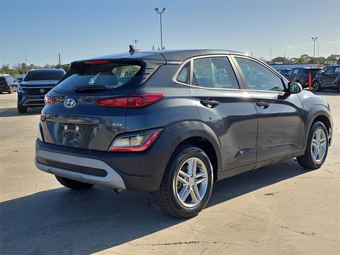 Used 2023 Hyundai Kona SE image 8