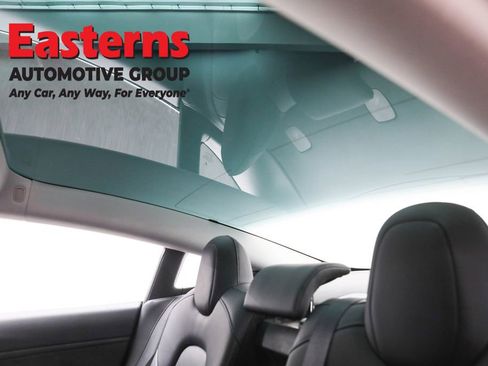 Used 2018 Tesla Model 3 Long Range image 32