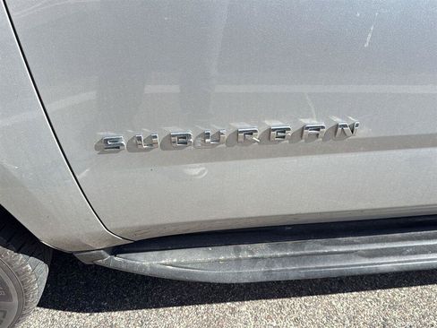 Used 2019 Chevrolet Suburban LT AWD/4WD image 16
