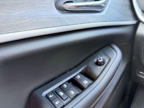 New 2026 Jeep Grand Cherokee Altitude AWD/4WD image 9