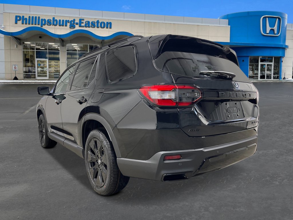 New 2026 Honda Pilot Black Edition image 3