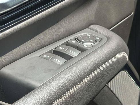 Used 2026 GMC Yukon XL Denali w/ Sun & Power Step Package AWD/4WD image 19