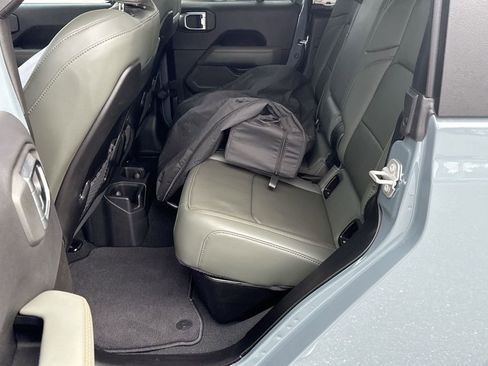 Used 2024 Jeep Gladiator Mojave w/ Technology Group image 16