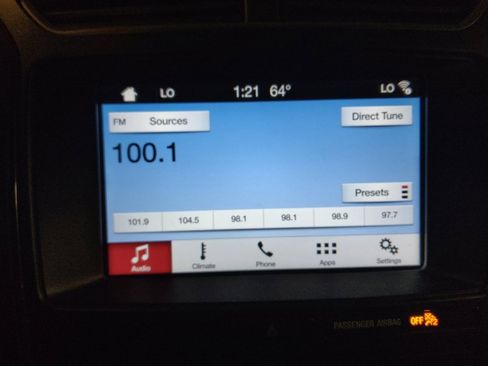 Used 2018 Ford Explorer XLT w/ Equipment Group 201A FWD image 25