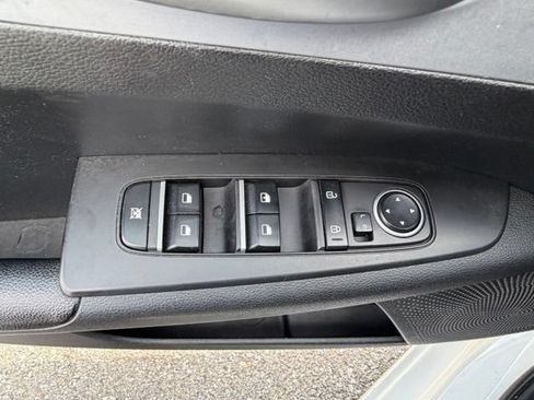 Used 2023 Kia Forte LXS w/ LXS Technology Package FWD image 31