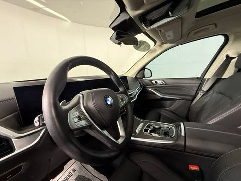 Used 2025 BMW X7 xDrive40i w/ Premium Package AWD/4WD image 6