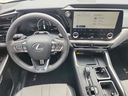Used 2024 Lexus TX 500h AWD w/ Technology Package image 11