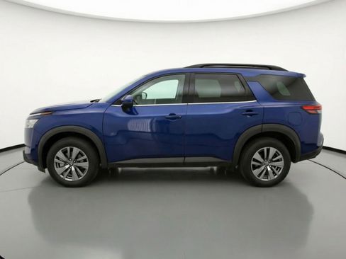 Used 2025 Nissan Pathfinder SV AWD/4WD image 5