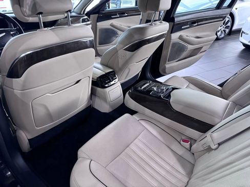 Used 2017 Genesis G90 3.3T Premium image 19