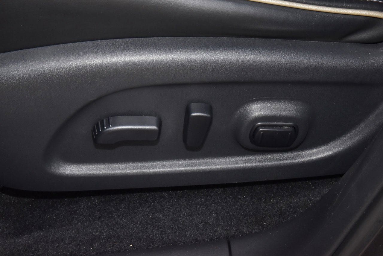 Used 2019 INFINITI QX60 Luxe w/ Essential Package FWD image 36