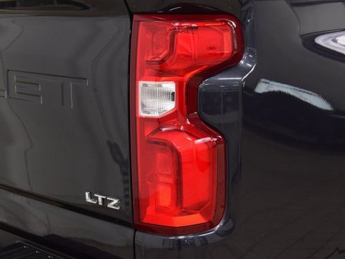 Certified 2024 Chevrolet Silverado 2500 LTZ w/ LTZ Premium Package image 23