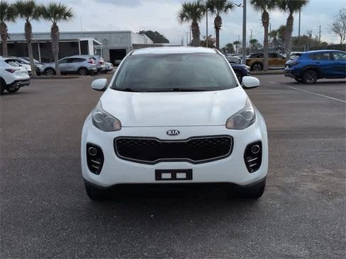 Used 2019 Kia Sportage LX image 3