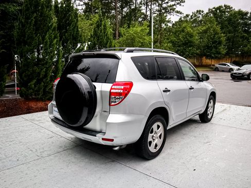 Used 2011 Toyota RAV4 4WD w/ Base L4 Extra Value Pkg image 9
