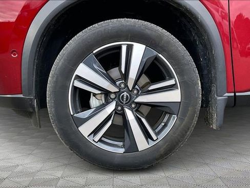 Used 2023 Nissan Rogue SL w/ SL Premium Package image 22