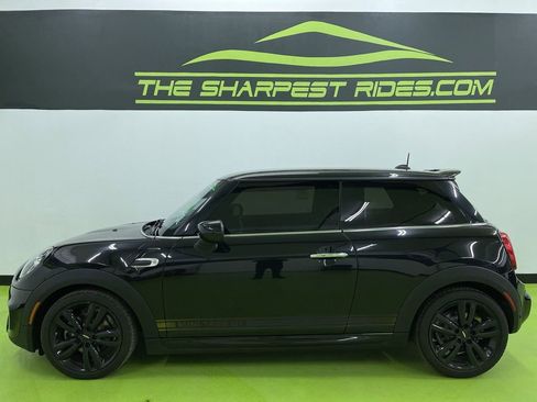 Used 2021 MINI Cooper 2-Door Hardtop image 6