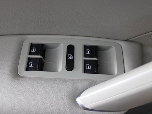 Used 2019 Volkswagen Passat 2.0T Wolfsburg w/ Wheels & Sunroof Package image 22