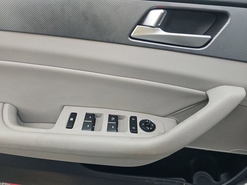 Used 2016 Hyundai Sonata SE FWD image 11