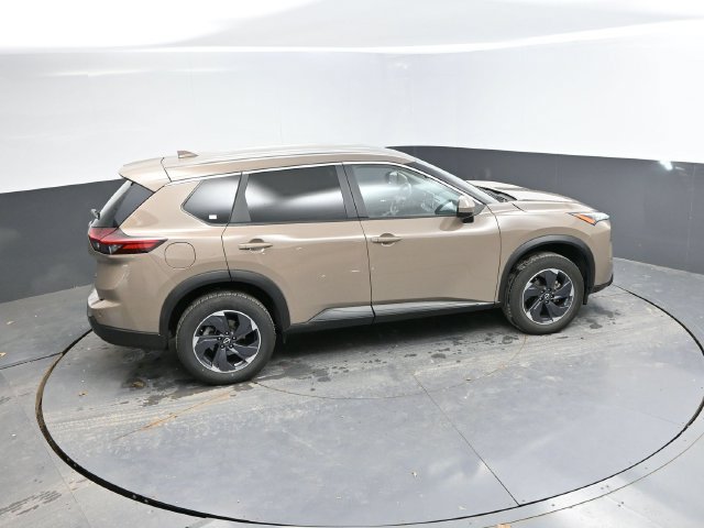 Used 2025 Nissan Rogue SV AWD/4WD image 34