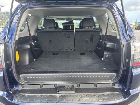 Used 2024 Toyota 4Runner SR5 Premium w/ Moonroof Package AWD/4WD image 22
