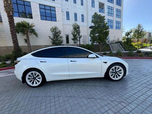 Used 2023 Tesla Model 3 Standard Range RWD image 4