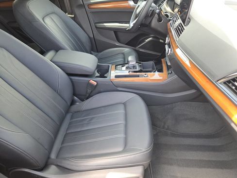 Used 2023 Audi Q5 2.0T Premium Plus w/ Premium Plus Package AWD/4WD image 13