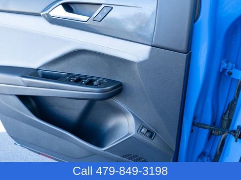 Used 2022 Volkswagen Taos SEL image 24