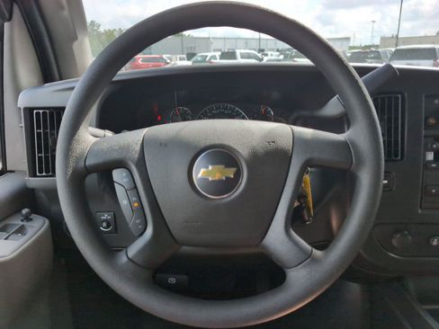 New 2026 Chevrolet Express 2500 Extended RWD image 27
