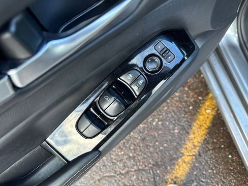 Used 2023 Nissan Altima 2.5 SV image 11