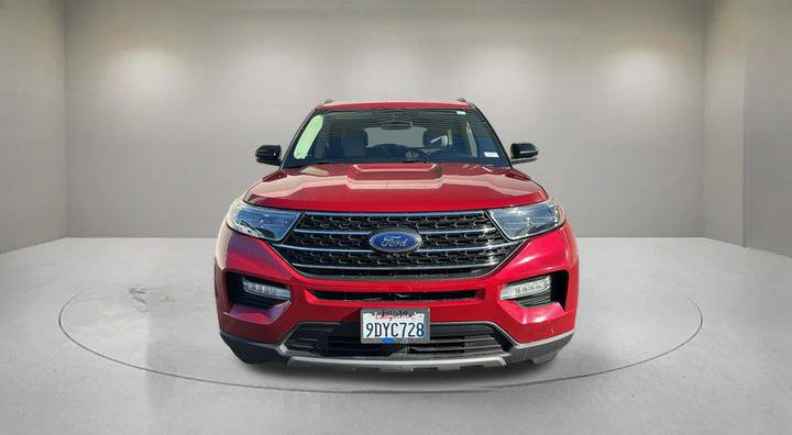 Certified 2022 Ford Explorer XLT w/ Equipment Group 202A RWD image 2